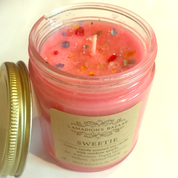 “Sweetie” cotton candy candle w/ rainbow quartz - Picture 1 of 3
